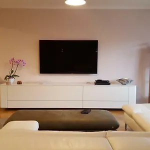 Apartment Nath, BRE